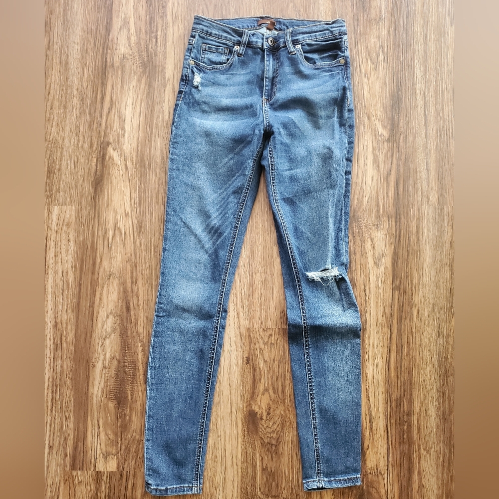Skinny Jeans Distressed- size 27